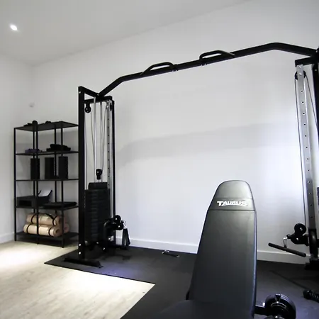 Haus Mit Pool, Garten Und Gym In Holiday home