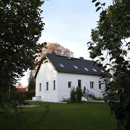 Haus Mit Pool, Garten Und Gym In Holiday home
