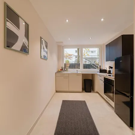 Homely - Huge Terrace, Modern, Quiet, Near Kudamm Apartment Berlin