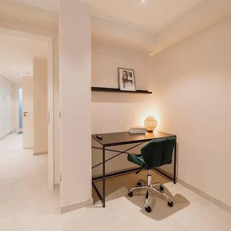 Apartment Homely - Huge Terrace, Modern, Quiet, Near Kudamm