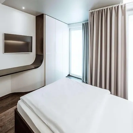 Hotel Q! 4*