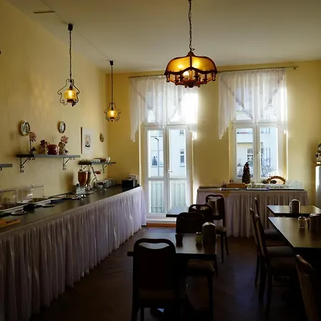 Πανσιόν Hotelpension Margrit 2*