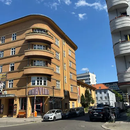 Alexa Design Apart, 4br, 6-10 Pax, 3 Baths, Kidsarea, Free Parking, 5min Alex, 1000mbit Wifi *