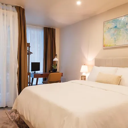 Alexa Design Apart, 4br, 6-10 Pax, 3 Baths, Kidsarea, Free Parking, 5min Alex, 1000mbit Wifi *