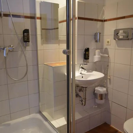City Pension Berlin 2* Berlim