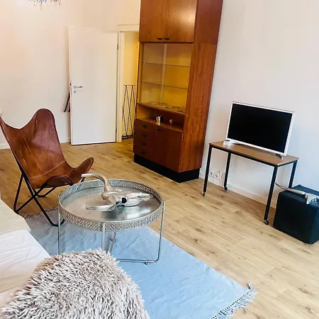 Gdr Flat With Rooftop Terrace Zingster Str Berlin