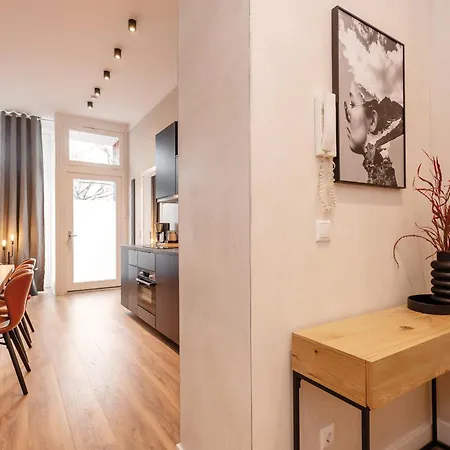 Trendy At Ostkreuz Apartment