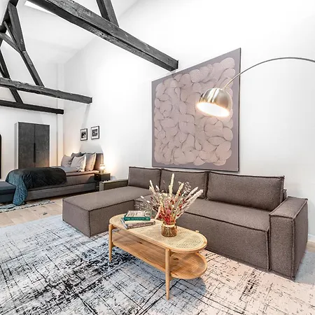 Mitte Loft On 2floors, 150 Qaudratmeter, 2brs, 2bathrooms, Living Room, Dinning Up To 8 Ppl * Berlin