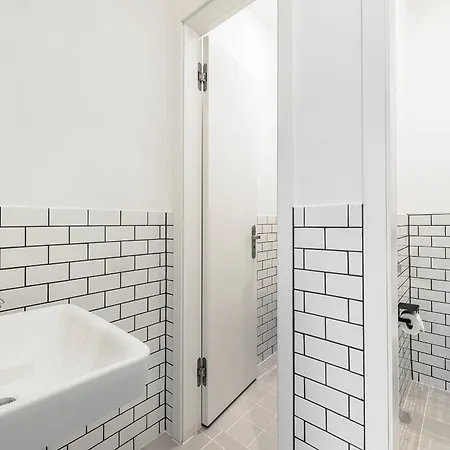Mitte Loft On 2floors, 150 Qaudratmeter, 2brs, 2bathrooms, Living Room, Dinning Up To 8 Ppl *