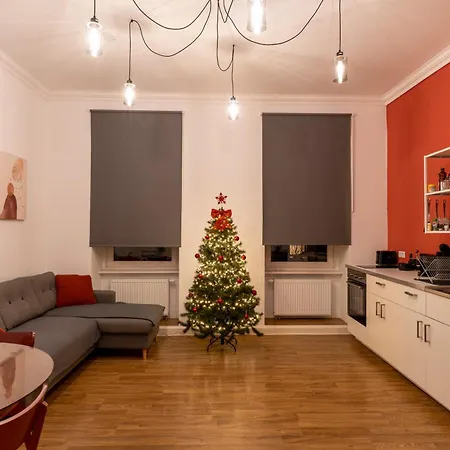 Stylische Altbauwohnung Zentral In Kreuzberger Kiezlage