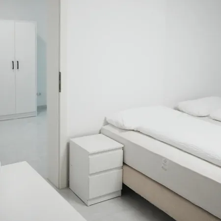 Aparthotel Issa