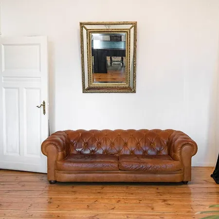 Artistic Altbau Apartment