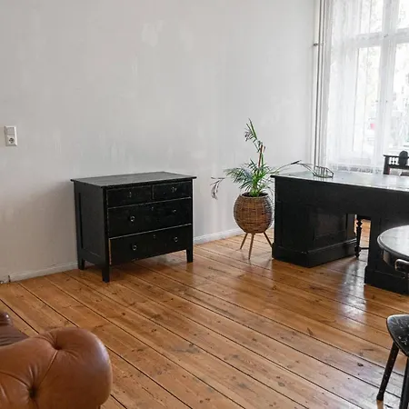 Apartment Artistic Altbau Berlin