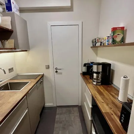 Im Nollendorfkiez, 2 Zimmer, Kueche, Bad, Apartment Berlin