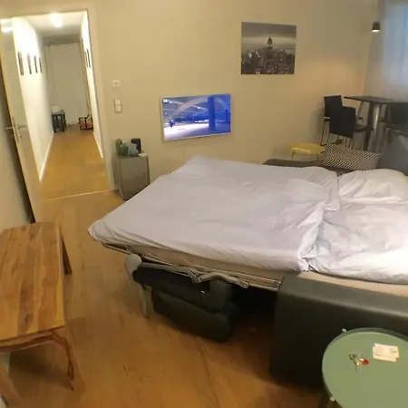 Apartment Im Nollendorfkiez, 2 Zimmer, Kueche, Bad, *