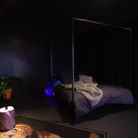 A Unique Space In Kreuzberg Apartment Berlin