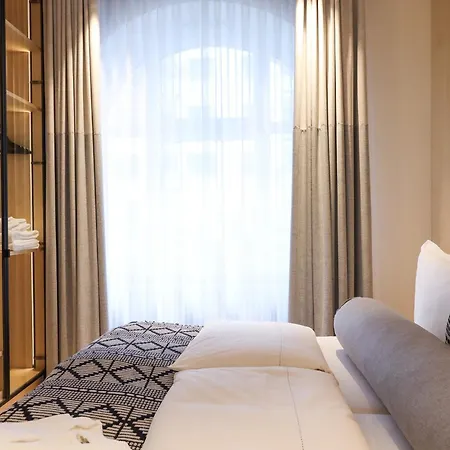 Aparthotel Mrstil Design 5*