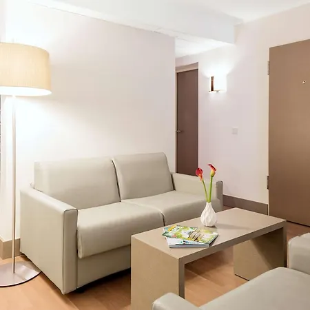 Nh Collection Mitte Am Checkpoint Charlie 4*