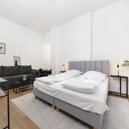2br Modern Maybachufer Tischkicker * Berlin