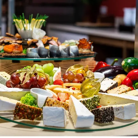 Crowne Plaza - Potsdamer Platz, An Ihg 4*