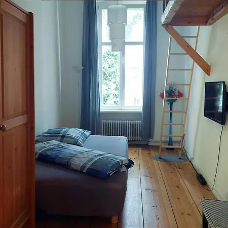 Ruhige In Kreuzberg Apartment