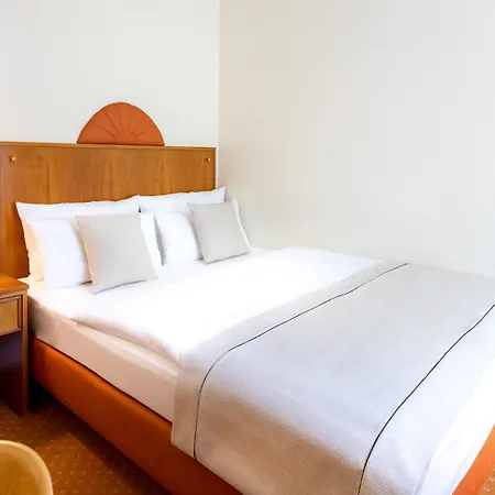 Kronprinz Hotell 3*