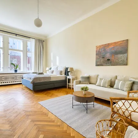 Homestay Jomi Stays, Brandenburgische Strasse 16 - Wohnen Beim Kurfuerstendamm Berlin