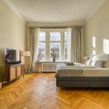 Jomi Stays, Brandenburgische Strasse 16 - Wohnen Beim Kurfuerstendamm * Berlin