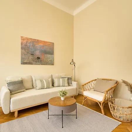 Jomi Stays, Brandenburgische Strasse 16 - Wohnen Beim Kurfuerstendamm Homestay Berlin