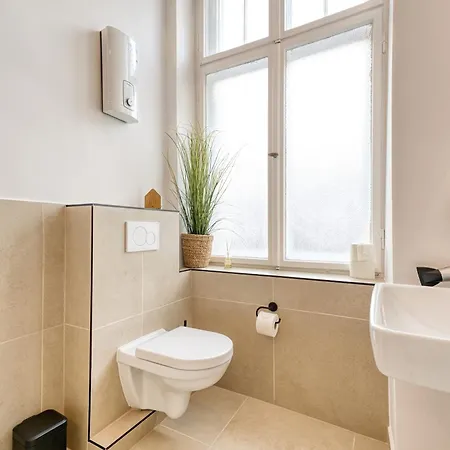 Homestay Jomi Stays, Brandenburgische Strasse 16 - Wohnen Beim Kurfuerstendamm *