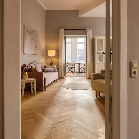 Jomi Stays, Brandenburgische Strasse 16 - Wohnen Beim Kurfuerstendamm Homestay