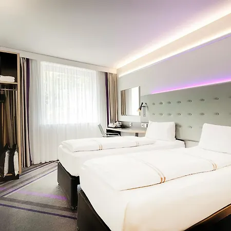 Premier Centre 3*