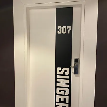 Singer109 Hostel, & Берлин