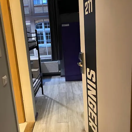 Singer109 Hostel, & * Берлин