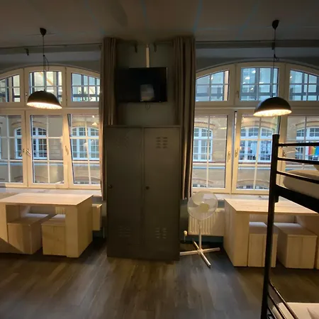 Singer109 Hostel, & Берлин