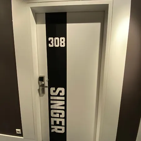 Singer109 Hostel, & Хостел *