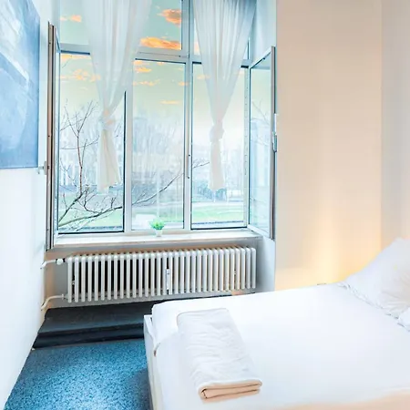 200 Qm Loft Am Fluss Fuer Freunde Und Familien ! Apartment