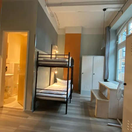 Singer109 Hostel, & Хостел *