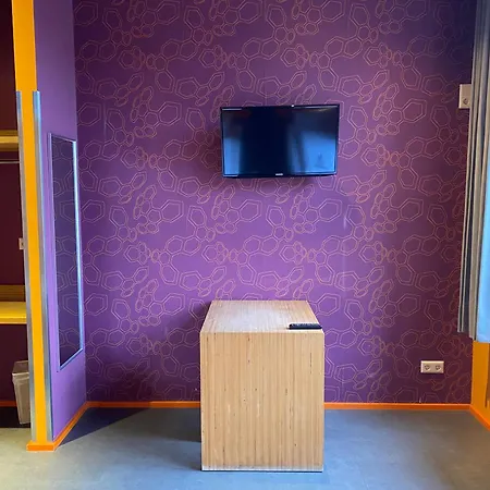 Хостел Singer109 Hostel, & *