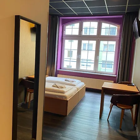 Хостел Singer109 Hostel, & *
