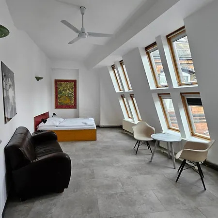 Hostel Fabrik - *