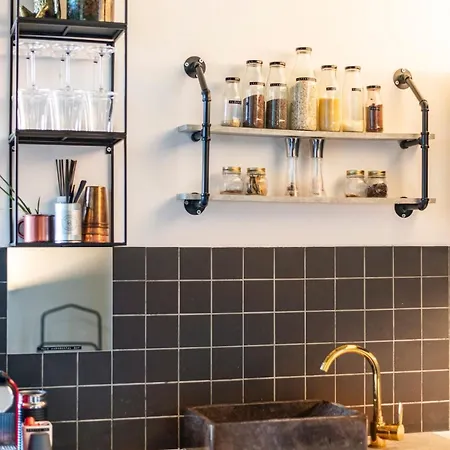 Apartment Loft & Artist In An Industrial Creative Hub Berlin