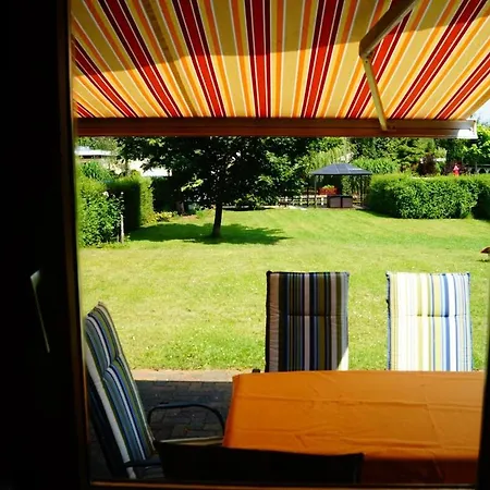 Ferienhaeuschen Direkt Am Wasser Inklusive 2 Boote Holiday home *
