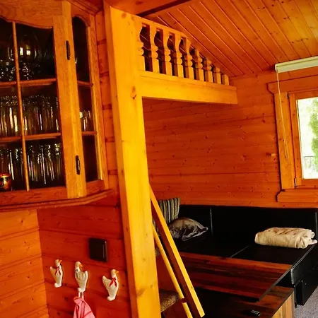 Ferienhaeuschen Direkt Am Wasser Inklusive 2 Boote Holiday home *