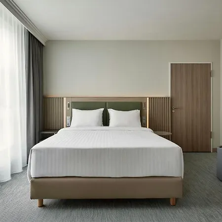 Courtyard By Marriott City Center 4*