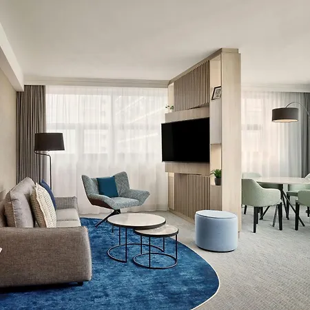 Courtyard By Marriott City Center Hotel 4*