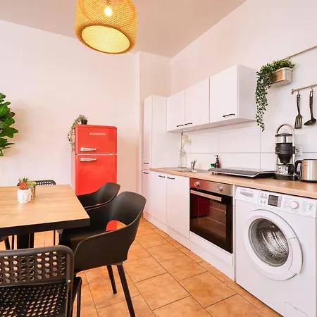 Staywell - Bright In Prenzlauer Berg Apartment *