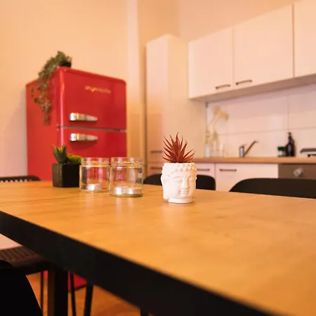 Staywell - Bright In Prenzlauer Berg Apartment Berlin