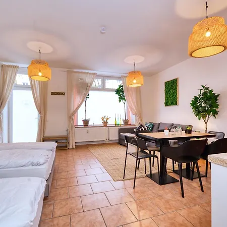 Staywell - Bright In Prenzlauer Berg Apartment
