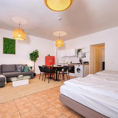 Staywell - Bright In Prenzlauer Berg Apartment *
